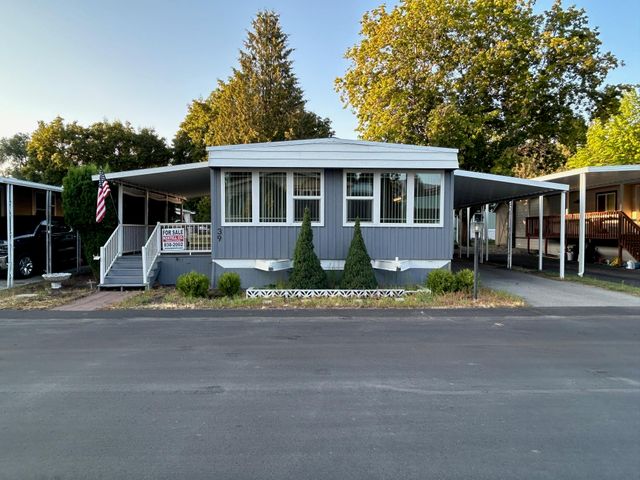 208 S NEYLAND St, Liberty Lake, WA 99019
