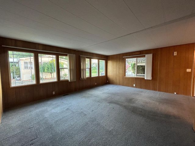 208 S NEYLAND St, Liberty Lake, WA 99019