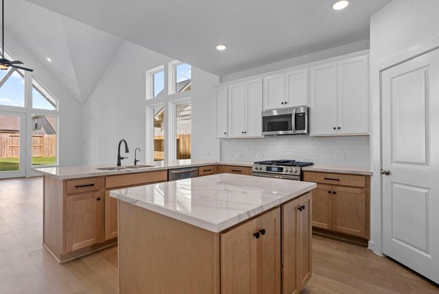 10927 Middle Ridge Drive, Missouri City, TX 77459