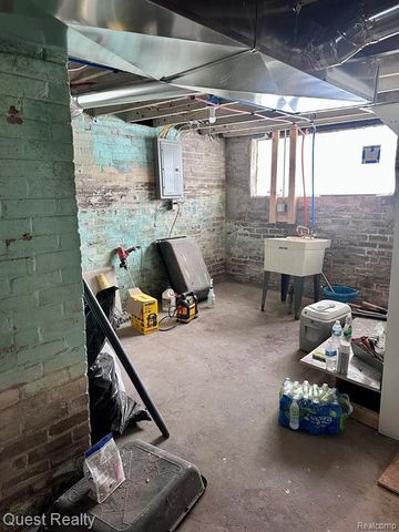 11843 Evanston Street, Detroit, MI 48213