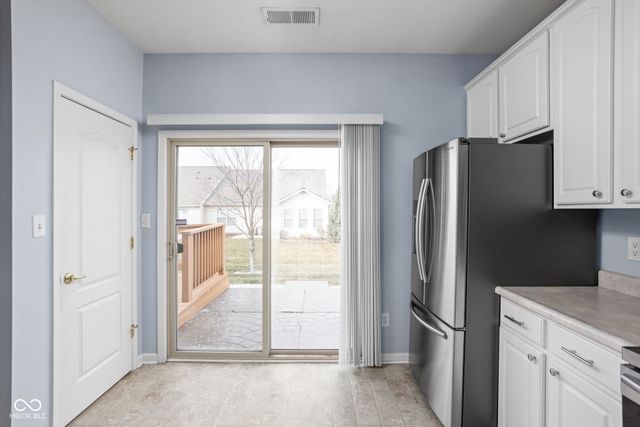 1450 Colony Park Drive, Greenwood, IN 46143