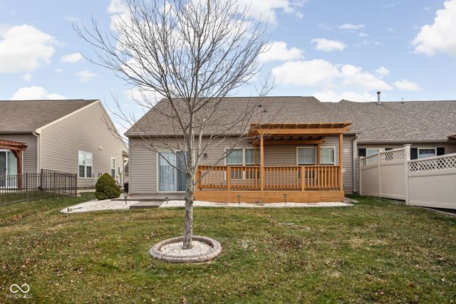 1450 Colony Park Drive, Greenwood, IN 46143