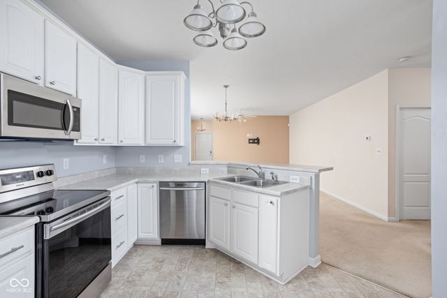 1450 Colony Park Drive, Greenwood, IN 46143