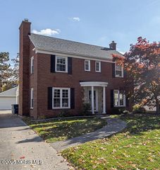 3753 Beechway Boulevard, Toledo, OH 43614