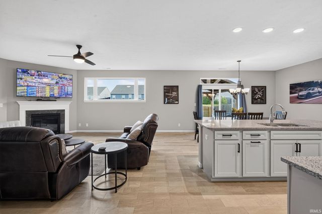 926 Kingrail Drive, West Lafayette, IN 47906