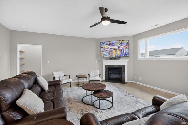 926 Kingrail Drive, West Lafayette, IN 47906