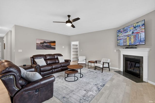 926 Kingrail Drive, West Lafayette, IN 47906