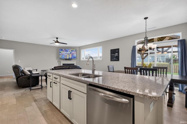 926 Kingrail Drive, West Lafayette, IN 47906