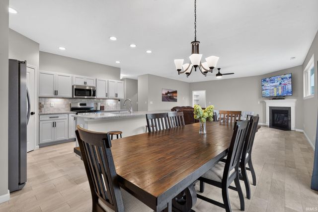 926 Kingrail Drive, West Lafayette, IN 47906