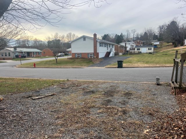 84 HUDSON AVE, Staunton, VA 24401