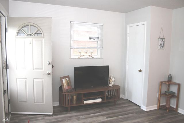 2121 Main Street, Beech Grove, IN 46107