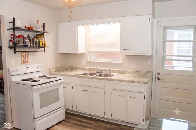2121 Main Street, Beech Grove, IN 46107