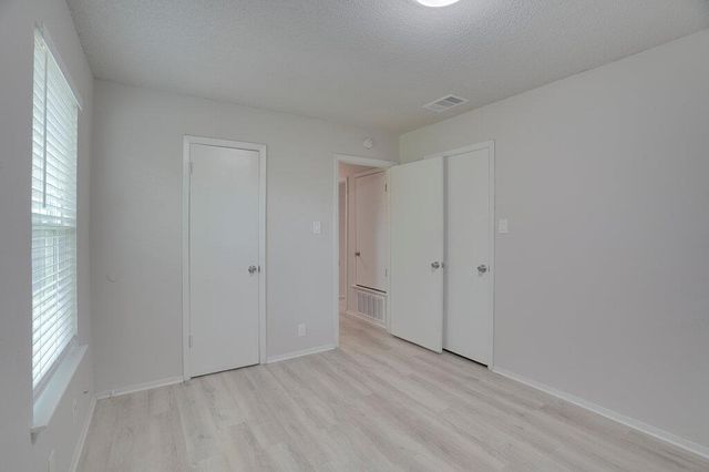 1206 Westcott DR B, Round Rock, TX 78664
