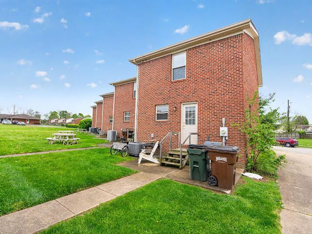 502 Tecumseh Trail E, Versailles, KY 40383