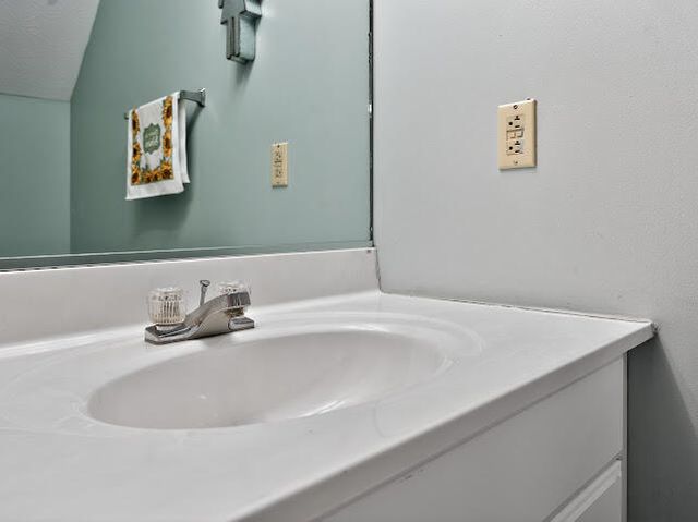 502 Tecumseh Trail E, Versailles, KY 40383