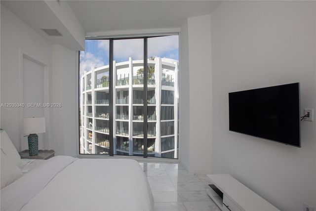 2821 S Bayshore Dr 20D, Miami, FL 33133