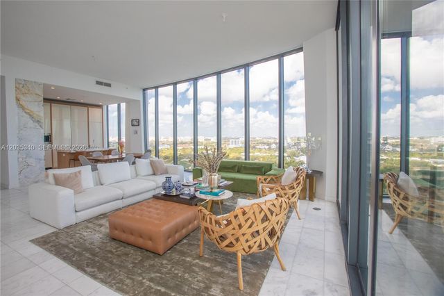 2821 S Bayshore Dr 20D, Miami, FL 33133