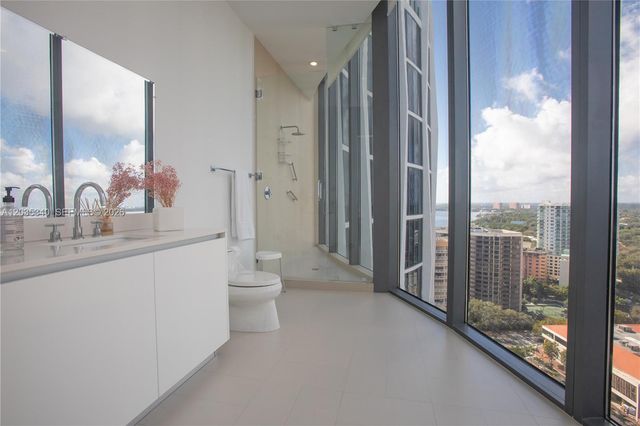 2821 S Bayshore Dr 20D, Miami, FL 33133