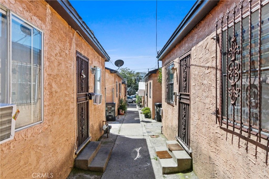 2015 Pennsylvania Avenue, Los Angeles, CA 90033