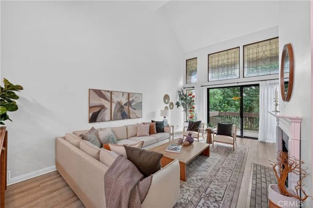 1655 Clark 324, Long Beach, CA 90815