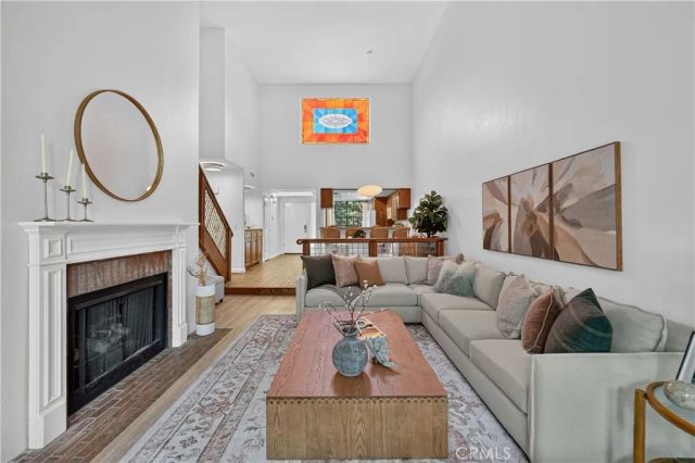 1655 Clark 324, Long Beach, CA 90815