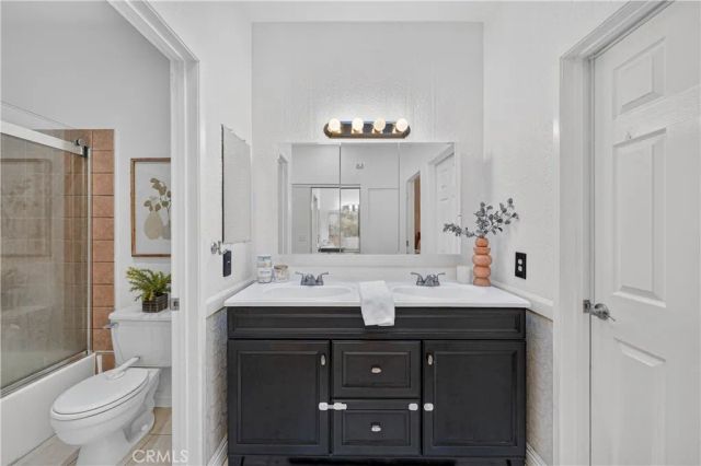 1655 Clark 324, Long Beach, CA 90815