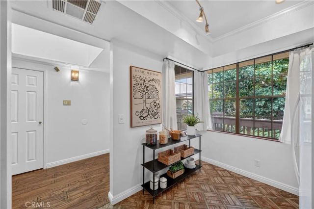 1655 Clark 324, Long Beach, CA 90815