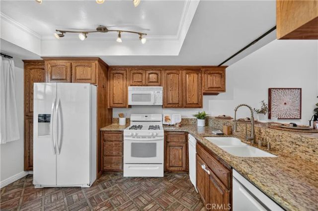 1655 Clark 324, Long Beach, CA 90815