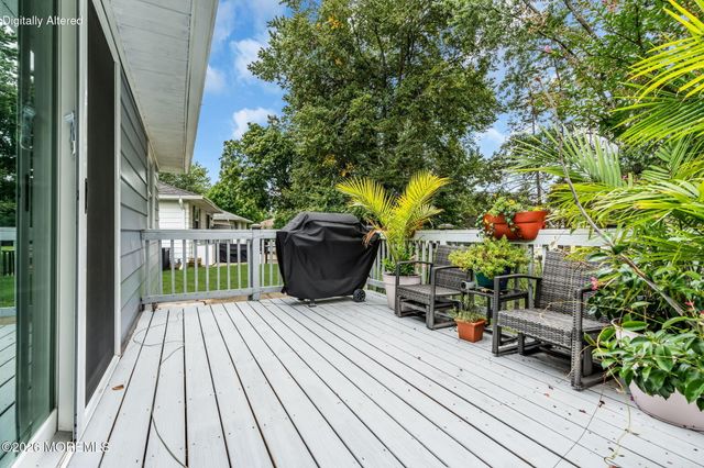 37 Scarborough Place, Toms River, NJ 08757