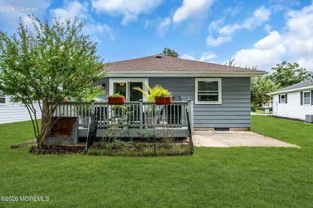 37 Scarborough Place, Toms River, NJ 08757
