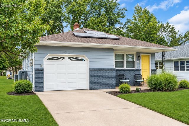 37 Scarborough Place, Toms River, NJ 08757