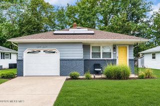 37 Scarborough Place, Toms River, NJ 08757
