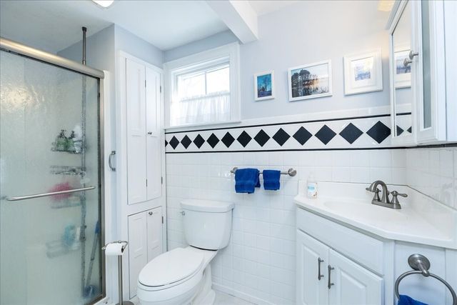 145 Evans Rd Ext, Marblehead, MA 01945