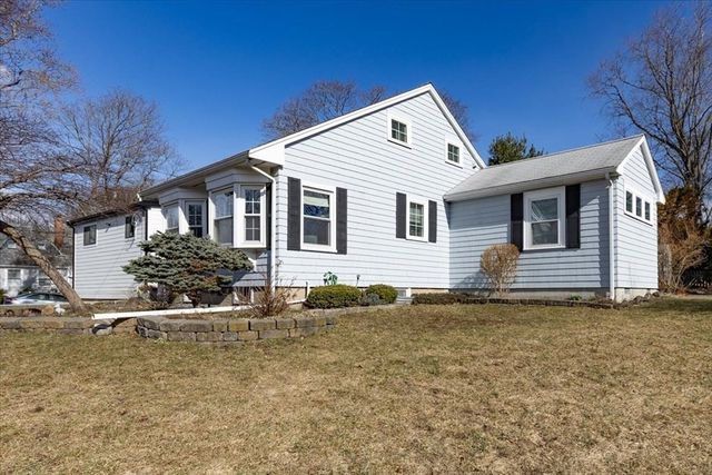 145 Evans Rd Ext, Marblehead, MA 01945