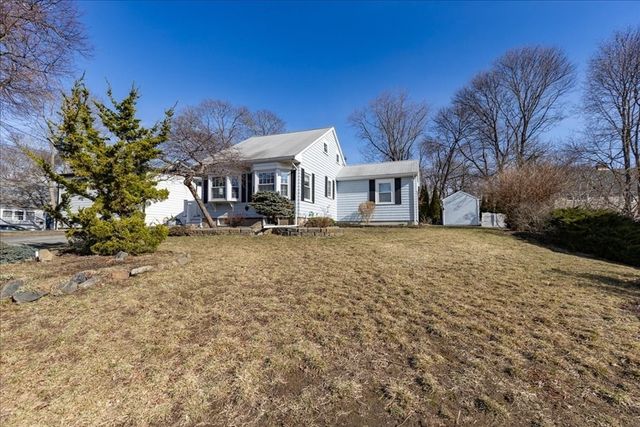 145 Evans Rd Ext, Marblehead, MA 01945