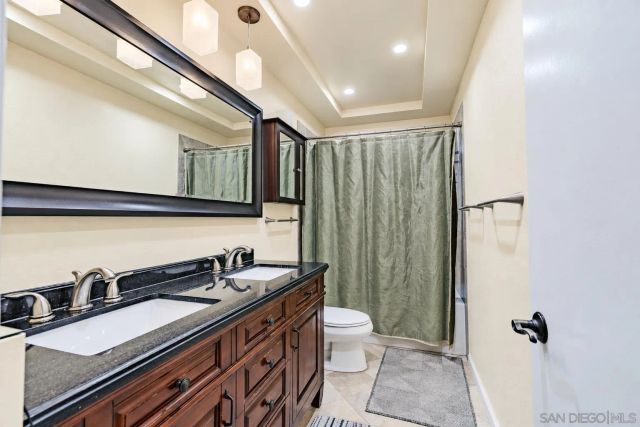 9212 Palomino Ridge Dr, Lakeside, CA 92040