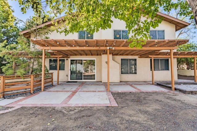 9212 Palomino Ridge Dr, Lakeside, CA 92040