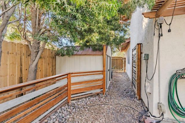 9212 Palomino Ridge Dr, Lakeside, CA 92040