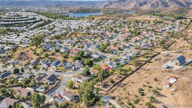 9212 Palomino Ridge Dr, Lakeside, CA 92040
