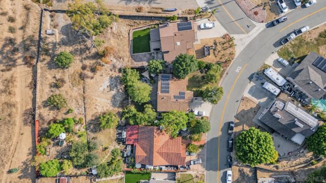 9212 Palomino Ridge Dr, Lakeside, CA 92040