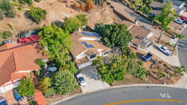 9212 Palomino Ridge Dr, Lakeside, CA 92040
