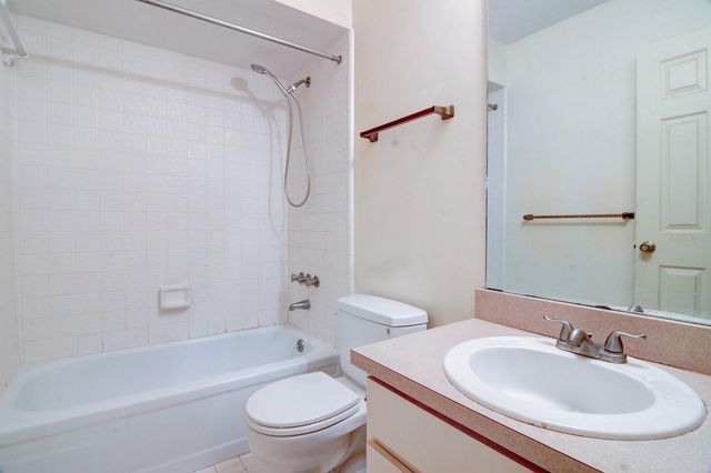 1628 NW 19TH CIRCLE, Gainesville, FL 32605