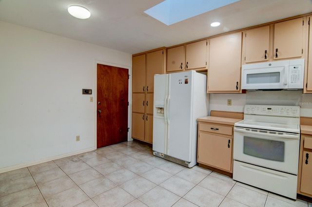 1628 NW 19TH CIRCLE, Gainesville, FL 32605