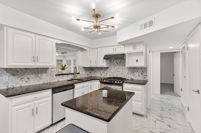 4616 Bonnell Avenue, Fort Worth, TX 76107