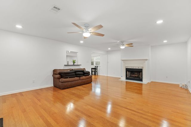 4616 Bonnell Avenue, Fort Worth, TX 76107