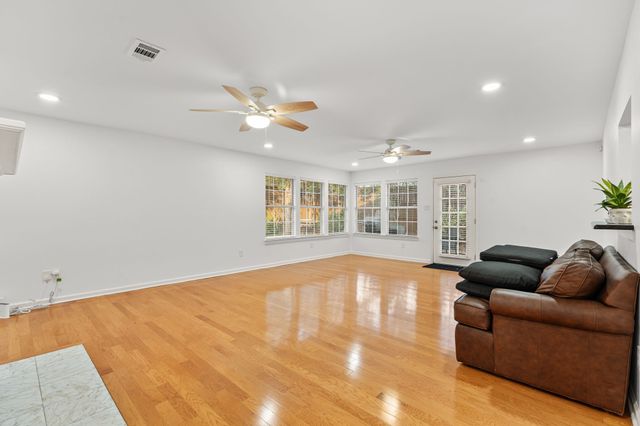 4616 Bonnell Avenue, Fort Worth, TX 76107