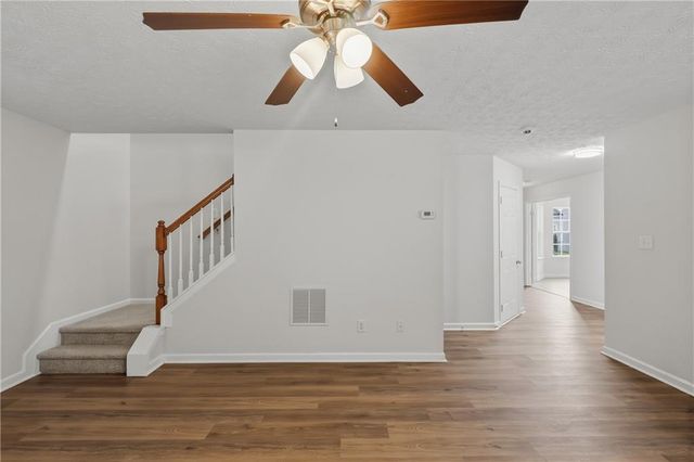 2213 Pine View Trail, Ellenwood, GA 30294