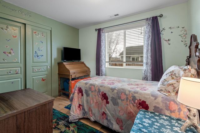 2607 NE 5th Street, Redmond, OR 97756