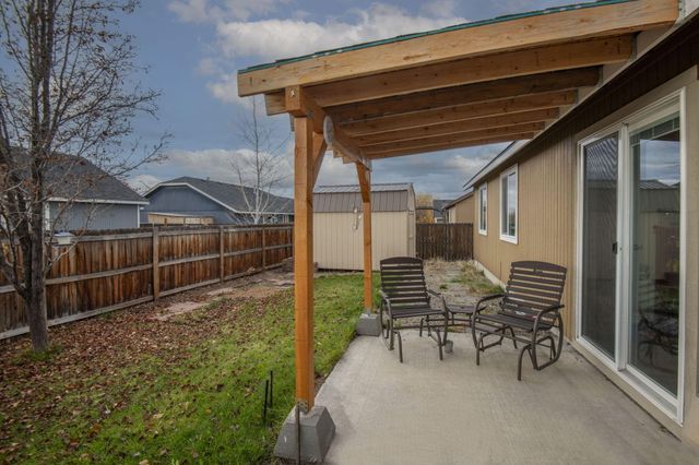 2607 NE 5th Street, Redmond, OR 97756