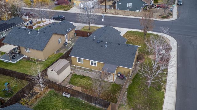 2607 NE 5th Street, Redmond, OR 97756